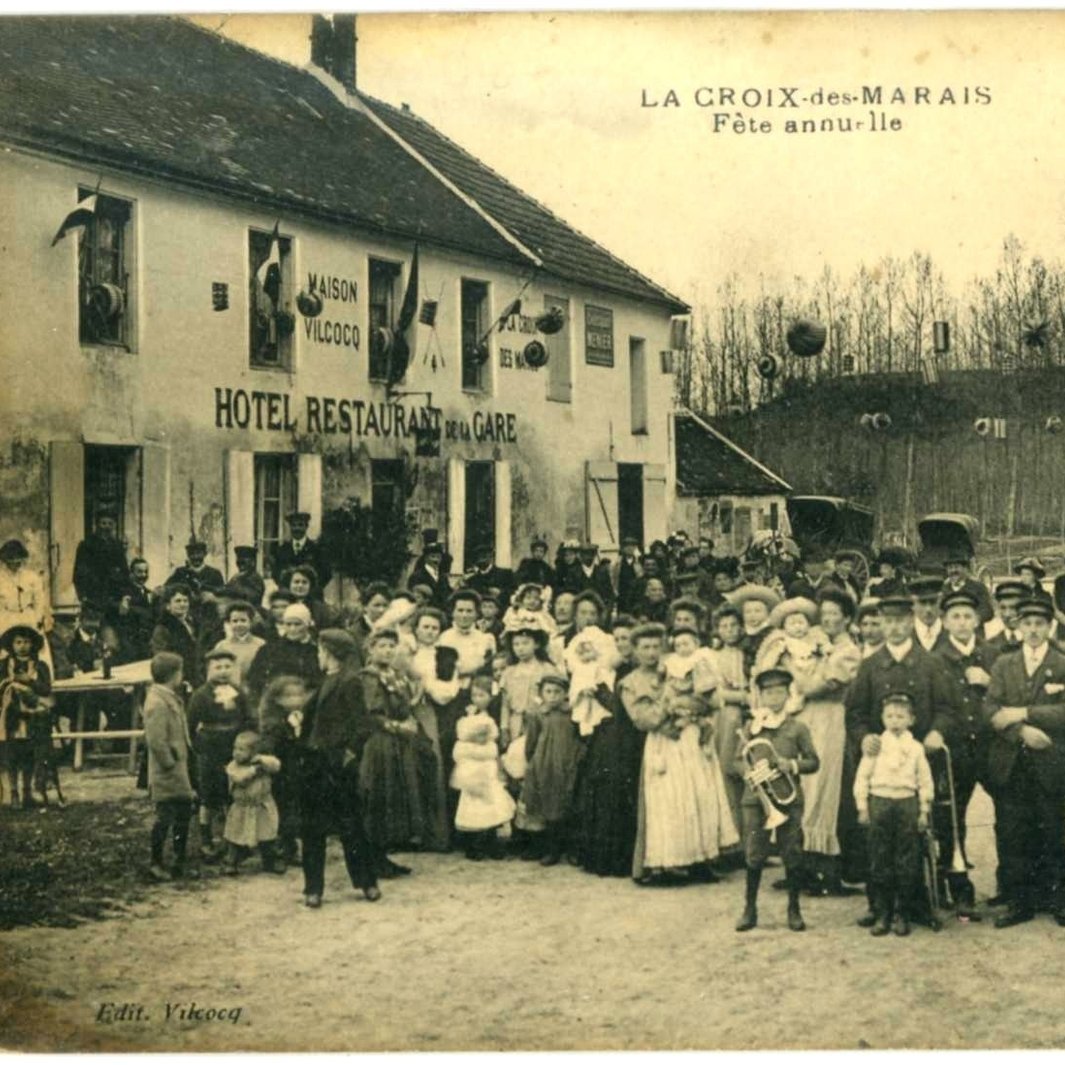 fête annuelle à la Croix des Marais <small>© Commune de Veuilly-la-Poterie</small>